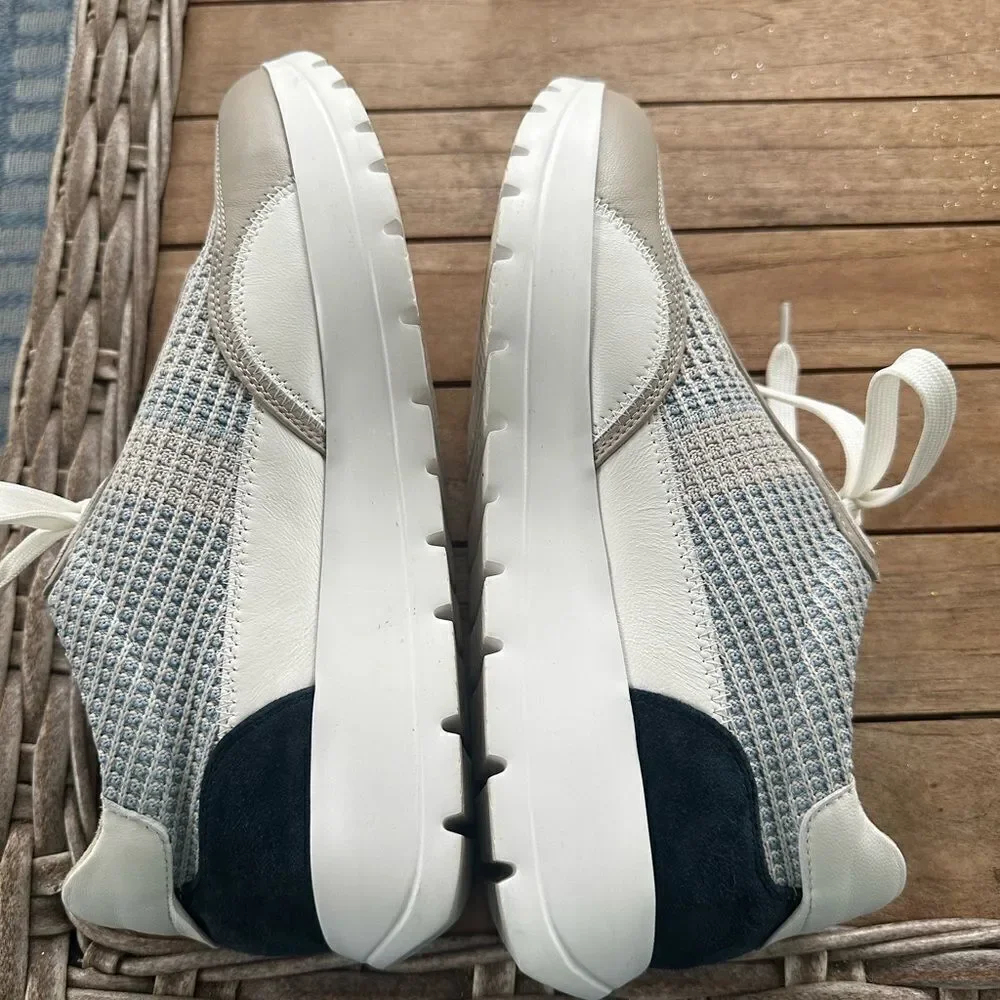 Vaneli Quip Women’s Athletic Inspired Sneakers 8.5N